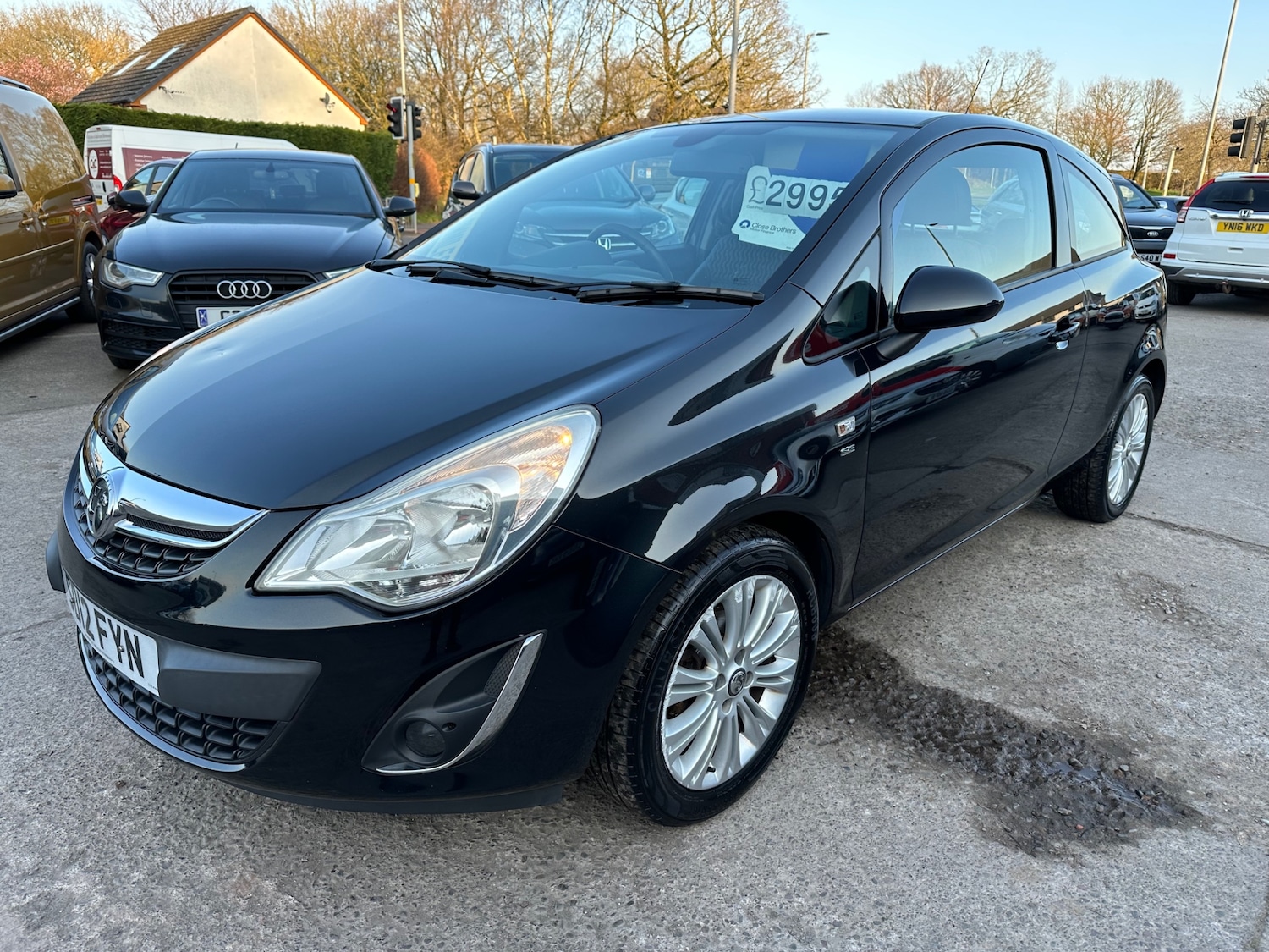 Used Vauxhall Corsa 2012 for sale - 77746304: Photo 2