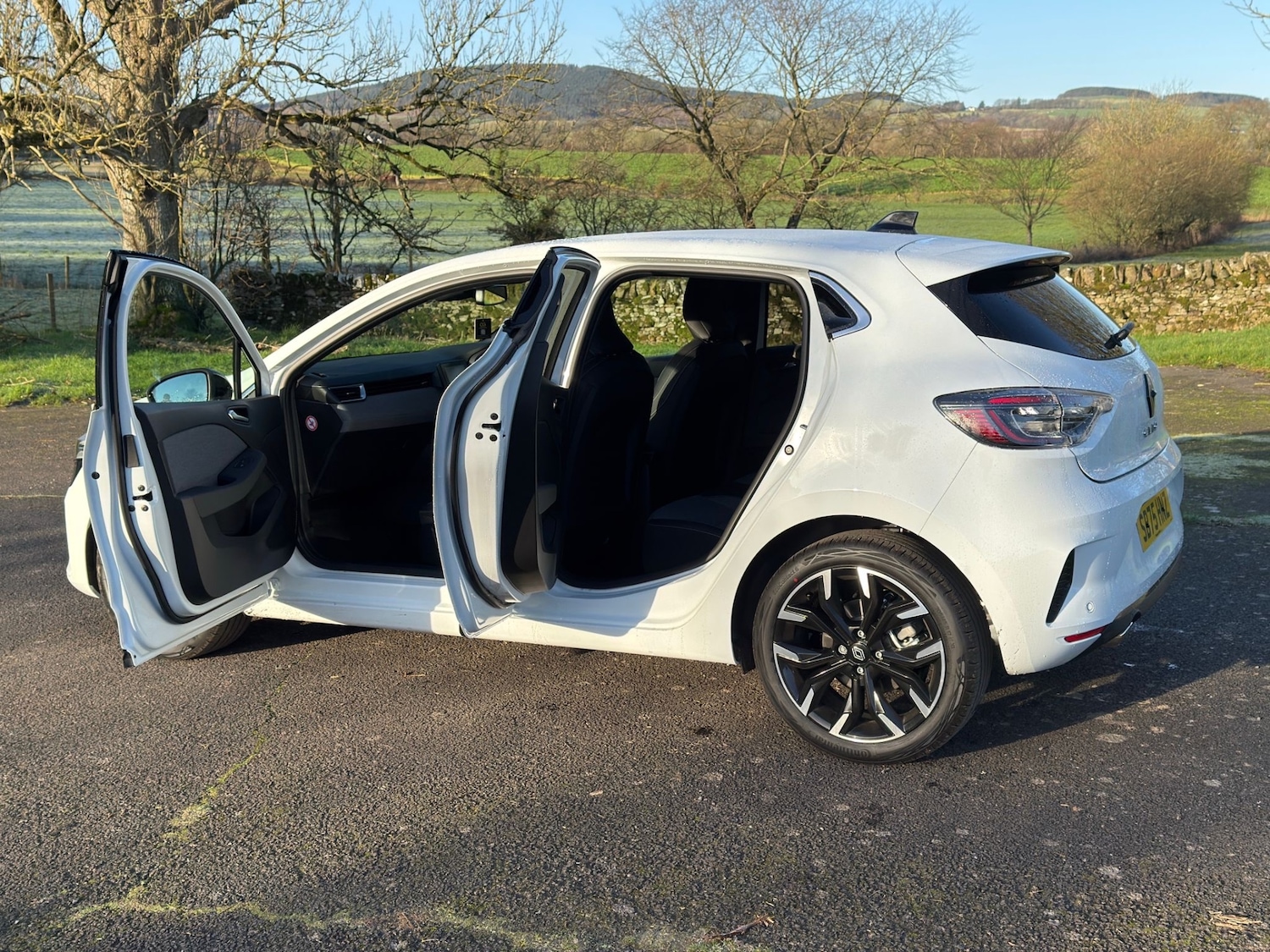 Used Renault Clio 2025 for sale - 77836674: Photo 3