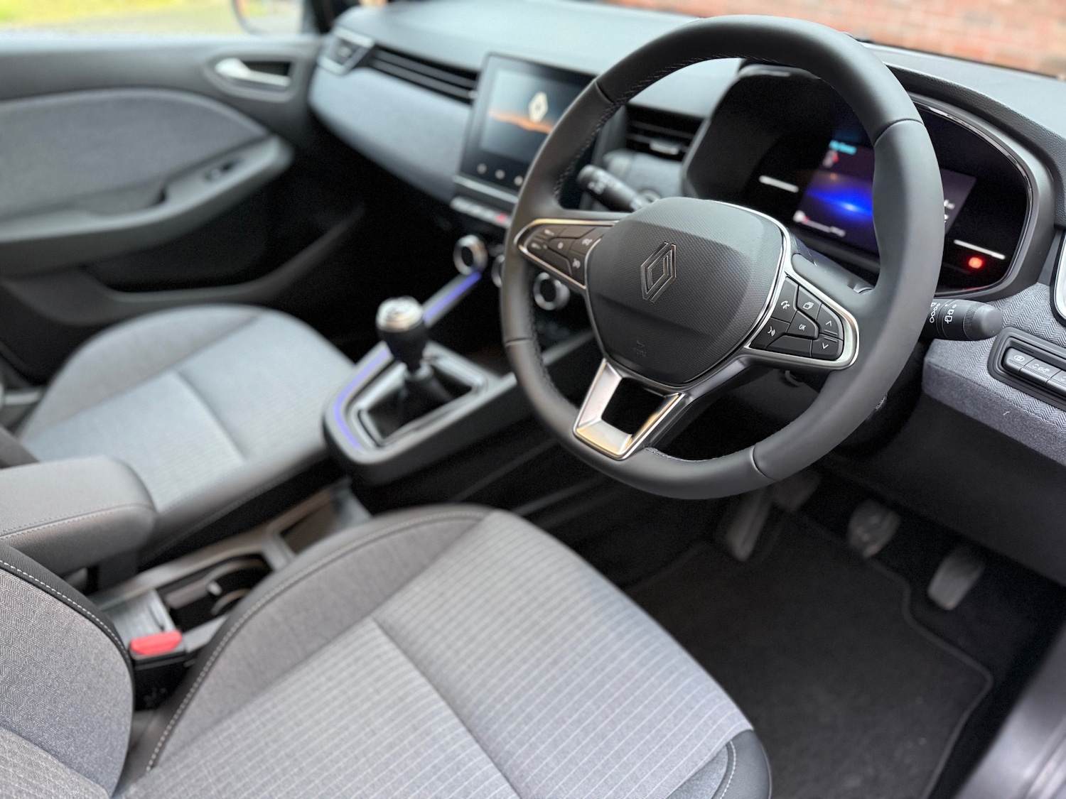 Used Renault Clio 2025 for sale - 77836674: Photo 4