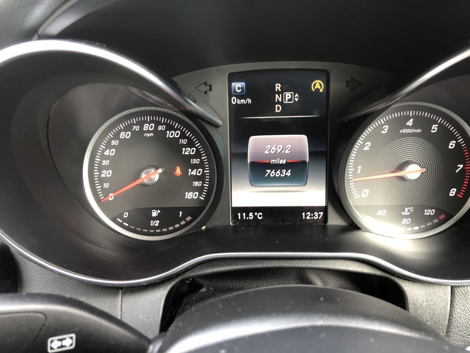 Used Mercedes-Benz C Class 2015 for sale - 77681875: Photo 10