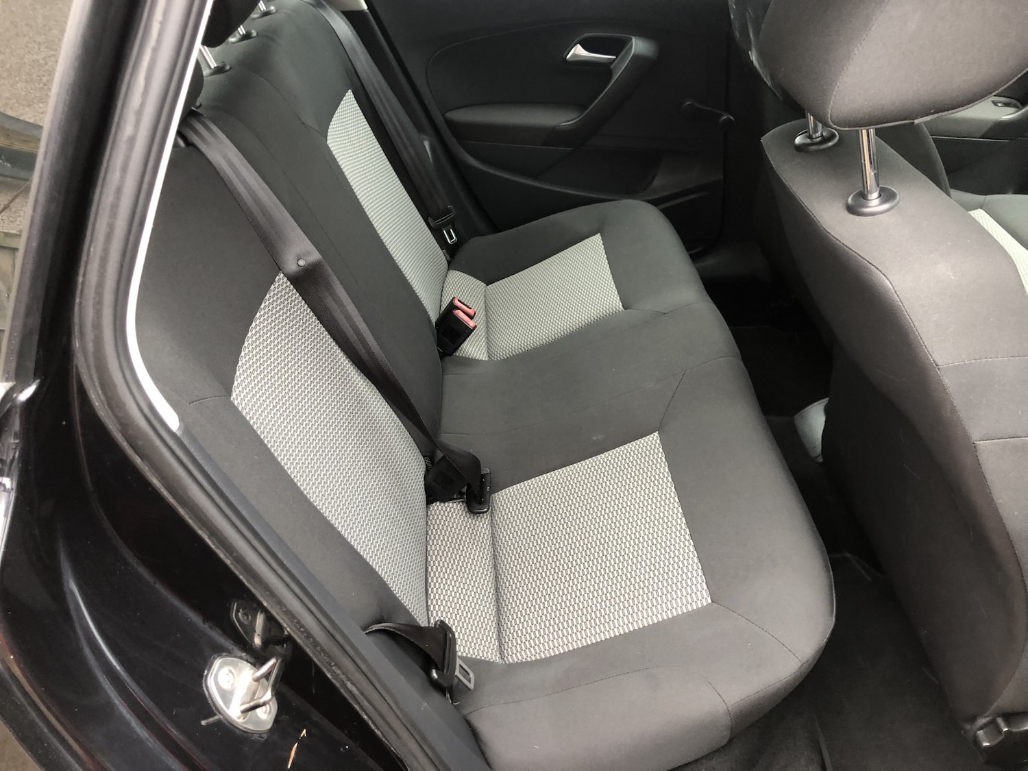 Used Volkswagen Polo 2011 for sale - 77681754: Photo 4