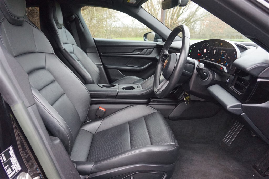 Used Porsche Taycan 2022 for sale - 77513899: Photo 18