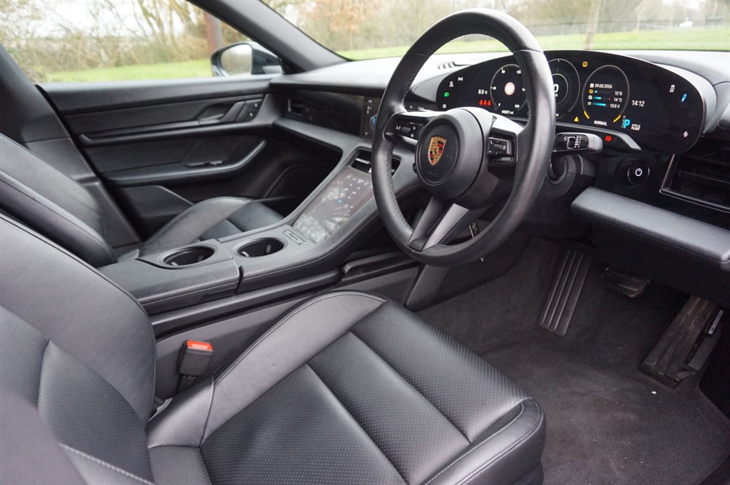 Used Porsche Taycan 2022 for sale - 77513899: Photo 5