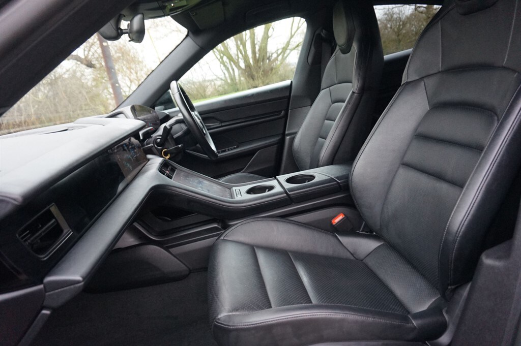 Used Porsche Taycan 2022 for sale - 77513899: Photo 7