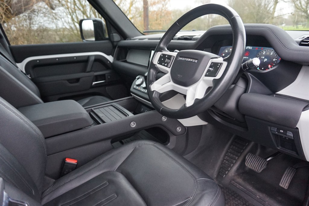 Used Land Rover Defender 2021 for sale - 78089126: Photo 5