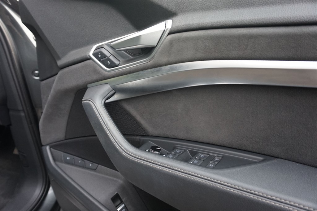 Used Audi e-tron 2022 for sale - 76954699: Photo 14