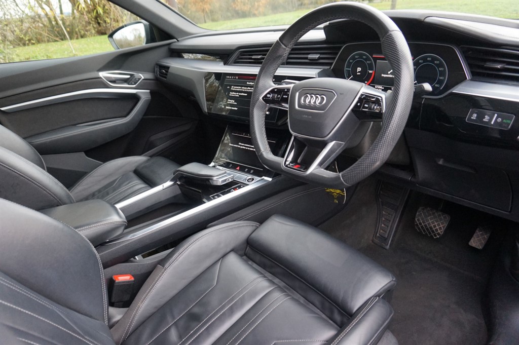 Used Audi e-tron 2022 for sale - 76954699: Photo 5