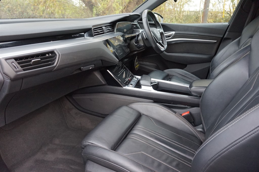 Used Audi e-tron 2022 for sale - 76954699: Photo 6