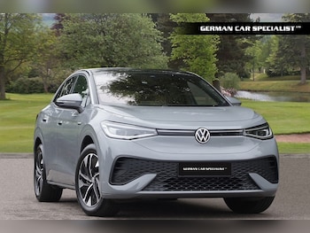 2024 - STYLE PRO ** PAN ROOF + ONLY 3900 MILES ** 5-Door