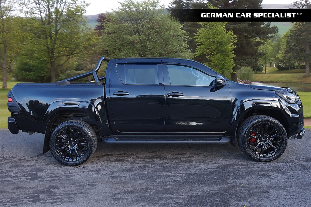 Used Toyota Hilux 2023 for sale - 76400918: Photo 10