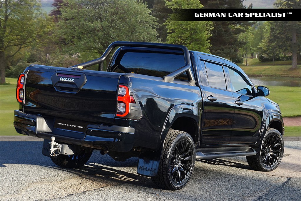 Used Toyota Hilux 2023 for sale - 76400918: Photo 11