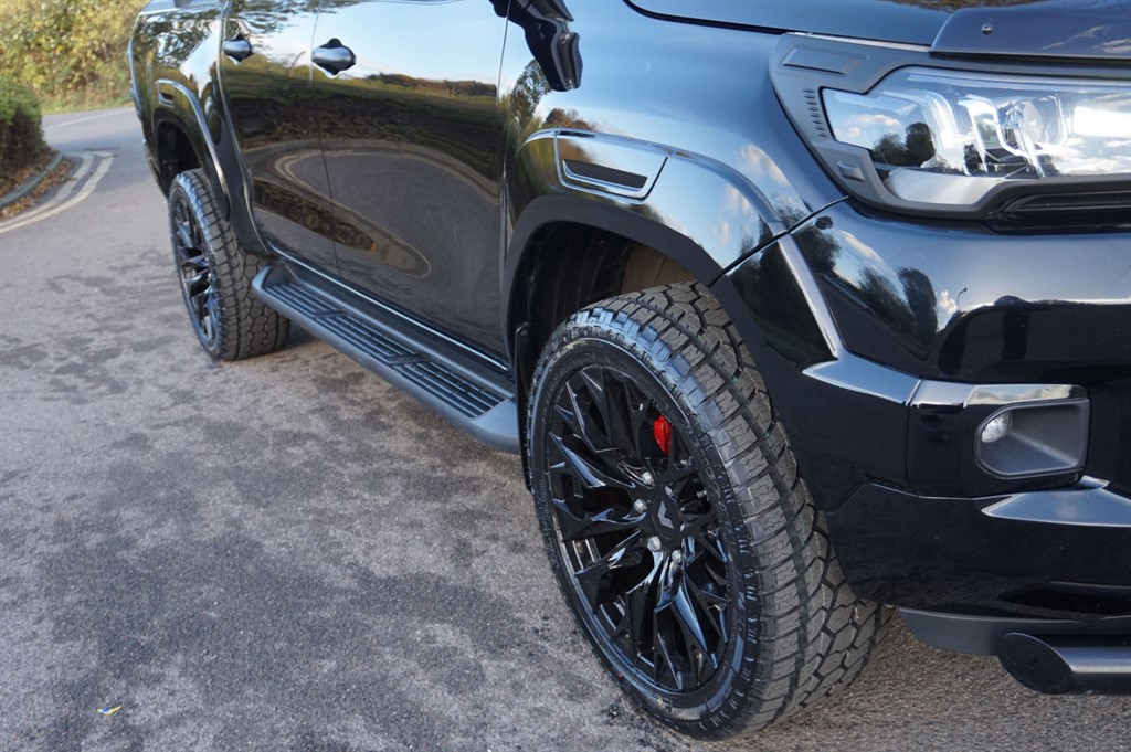 Used Toyota Hilux 2023 for sale - 76400918: Photo 13