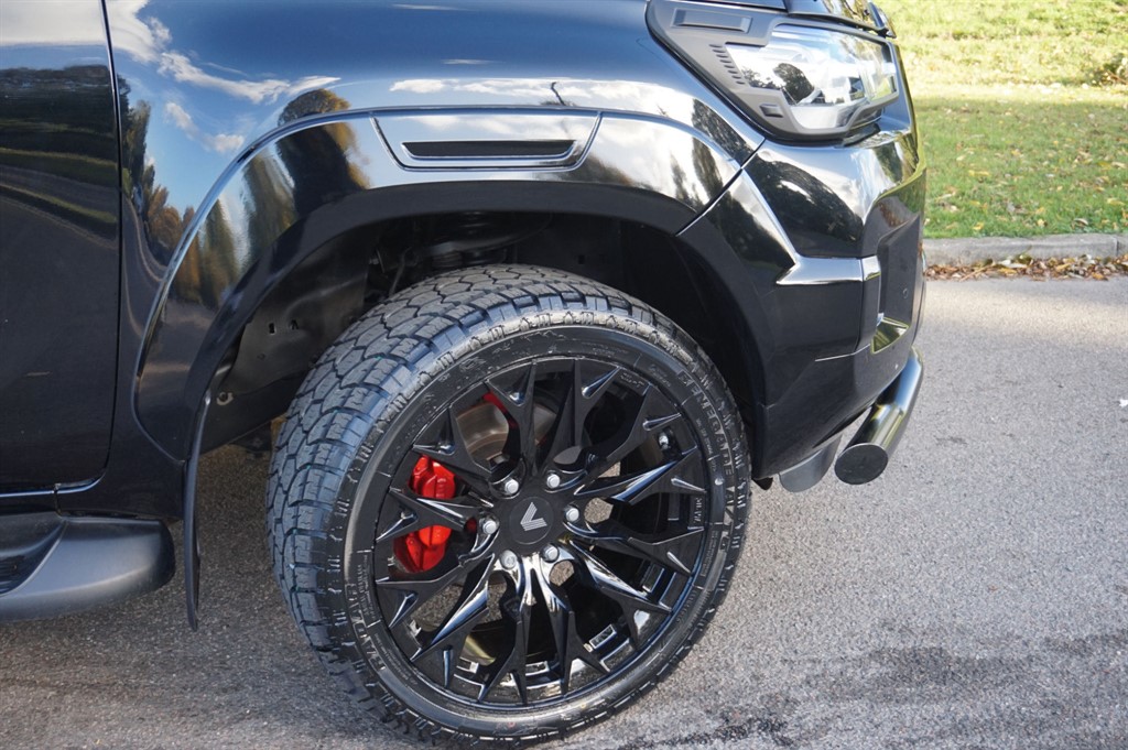 Used Toyota Hilux 2023 for sale - 76400918: Photo 14