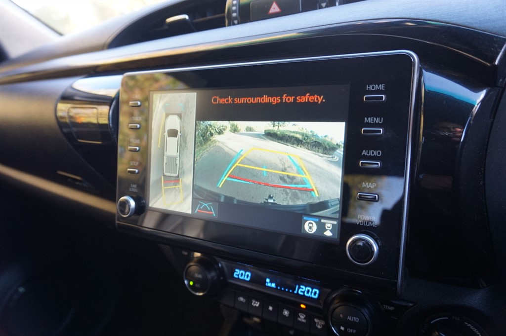 Used Toyota Hilux 2023 for sale - 76400918: Photo 23