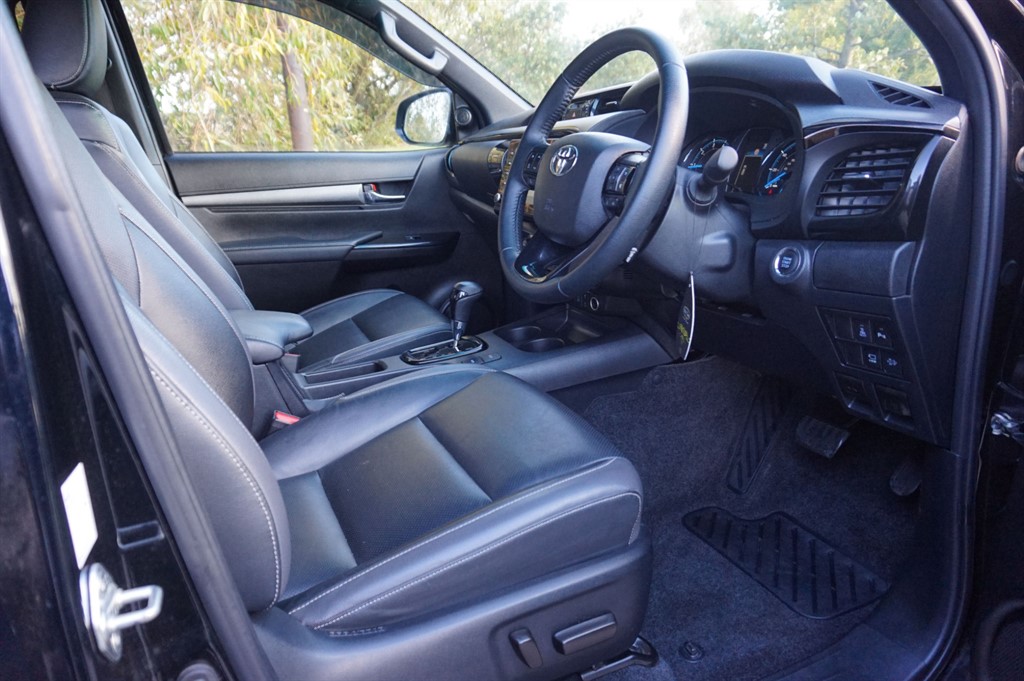 Used Toyota Hilux 2023 for sale - 76400918: Photo 27