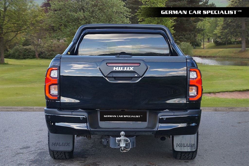 Used Toyota Hilux 2023 for sale - 76400918: Photo 9