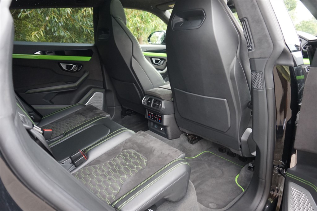 Used Lamborghini Urus 2018 for sale - 76704670: Photo 30