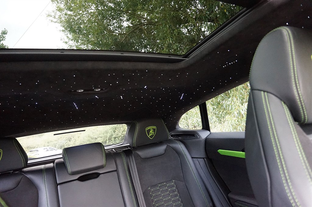 Used Lamborghini Urus 2018 for sale - 76704670: Photo 31