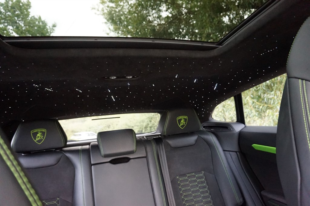 Used Lamborghini Urus 2018 for sale - 76704670: Photo 32