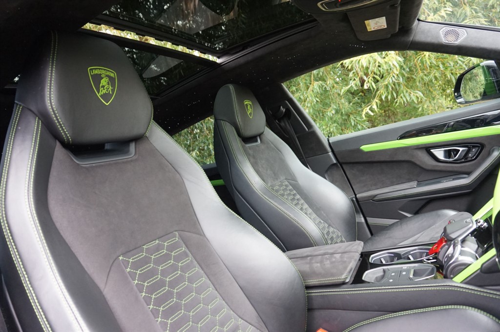 Used Lamborghini Urus 2018 for sale - 76704670: Photo 38