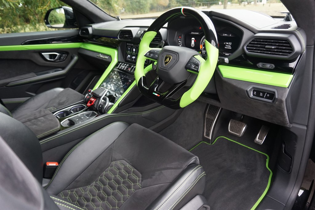 Used Lamborghini Urus 2018 for sale - 76704670: Photo 39