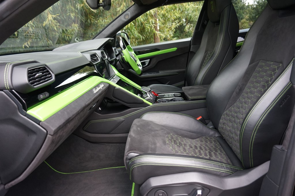 Used Lamborghini Urus 2018 for sale - 76704670: Photo 44