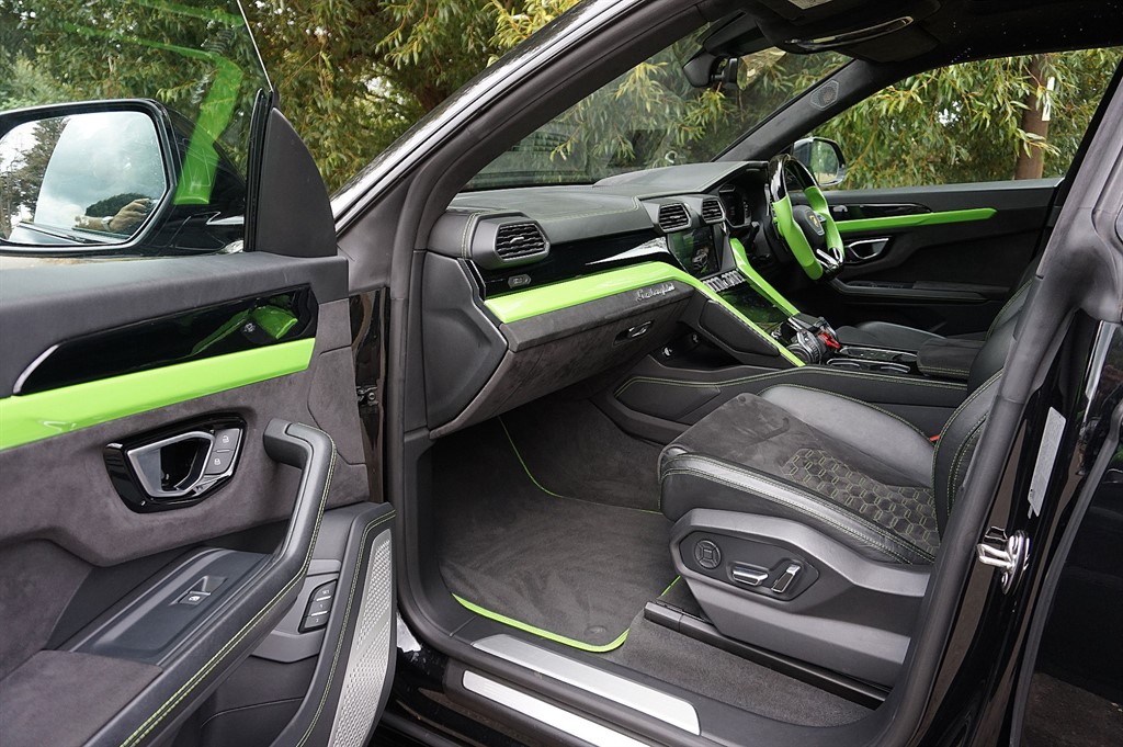 Used Lamborghini Urus 2018 for sale - 76704670: Photo 50