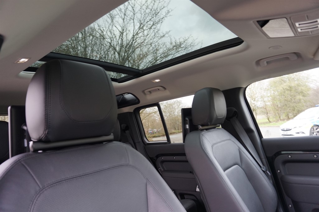 Used Land Rover Defender 2022 for sale - 76540178: Photo 22