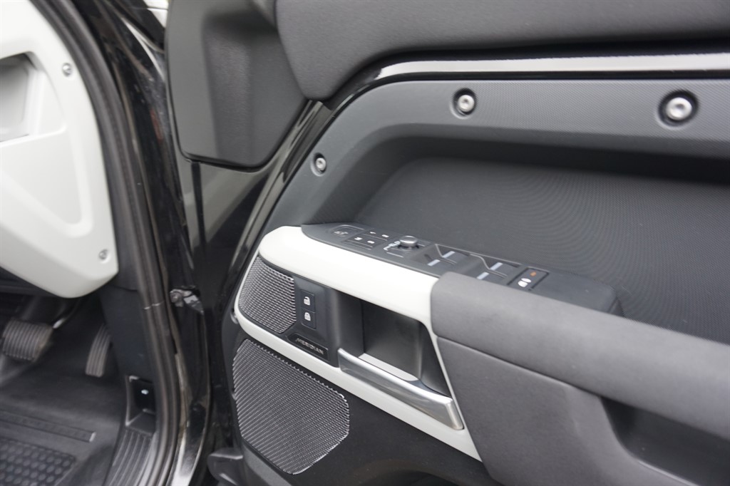 Used Land Rover Defender 2022 for sale - 76540178: Photo 25