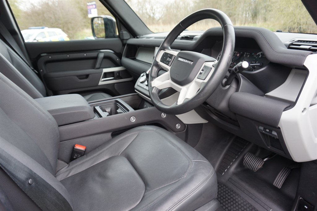 Used Land Rover Defender 2022 for sale - 76540178: Photo 5