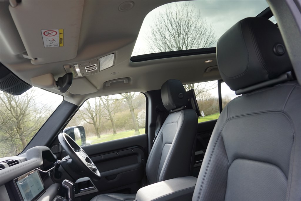 Used Land Rover Defender 2022 for sale - 76540178: Photo 8