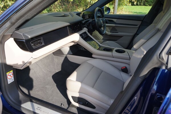 Used Porsche Taycan 2021 for sale - 76168907: Photo 15