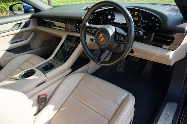 Used Porsche Taycan 2021 for sale - 76168907: Photo 6