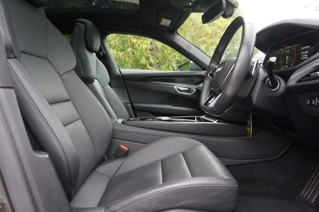 Used Audi e-tron GT 2022 for sale - 76015337: Photo 24