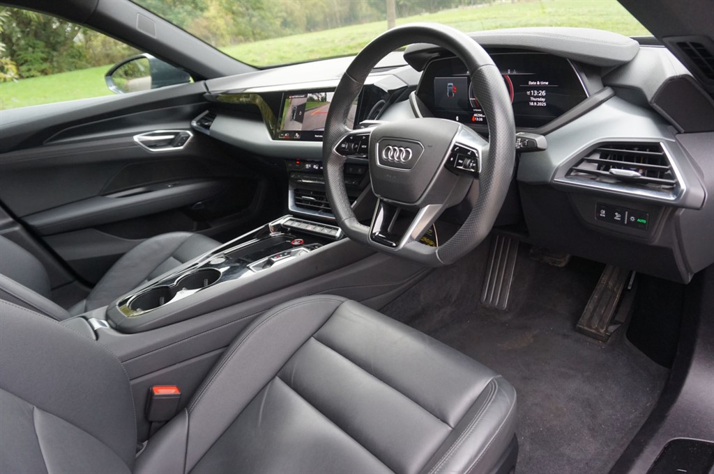 Used Audi e-tron GT 2022 for sale - 76015337: Photo 6