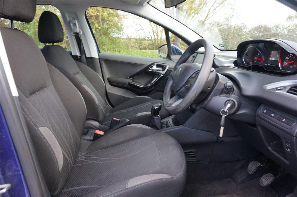 Used Peugeot 208 2015 for sale - 78133730: Photo 12