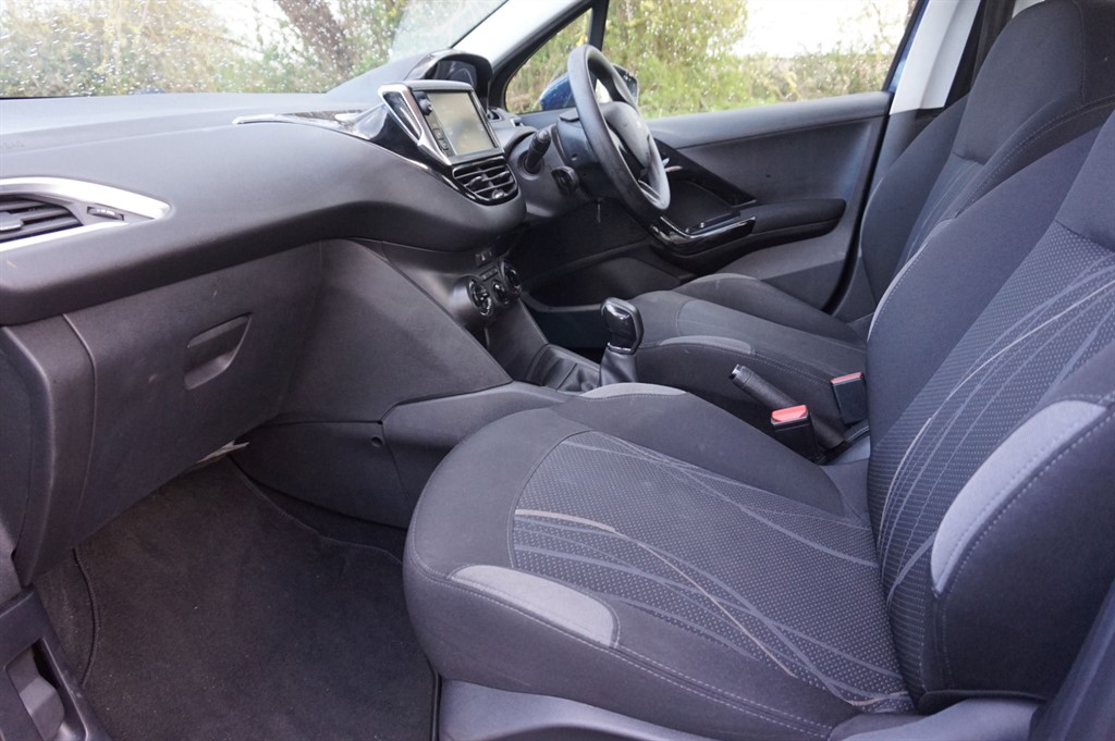 Used Peugeot 208 2015 for sale - 78133730: Photo 5