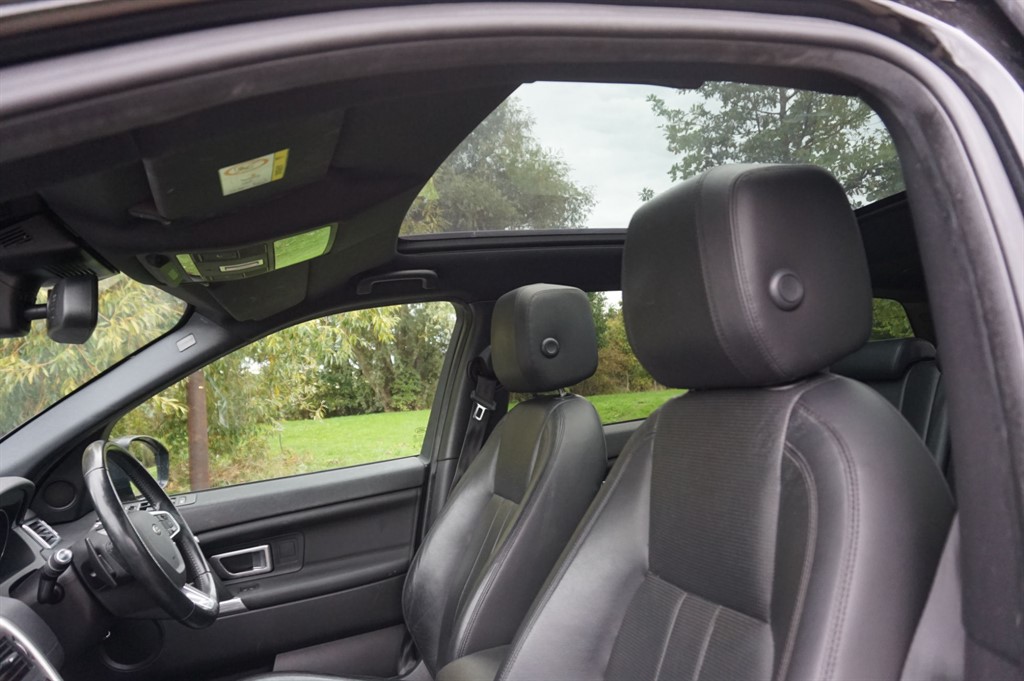 Used Land Rover Discovery Sport 2016 for sale - 76074642: Photo 15