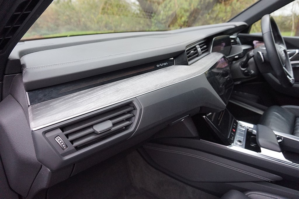 Used Audi e-tron 2021 for sale - 76745629: Photo 9