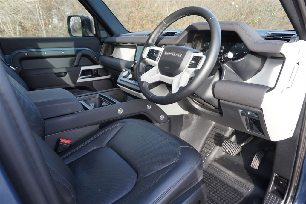 Used Land Rover Defender 2022 for sale - 77513910: Photo 5