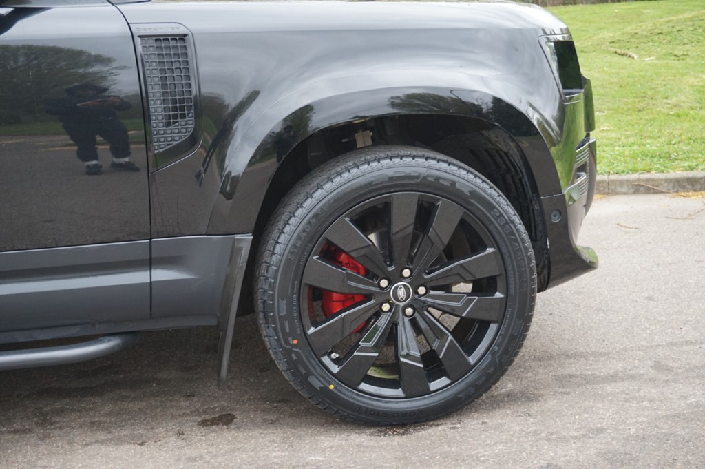 Used Land Rover Defender 2021 for sale - 78061574: Photo 16