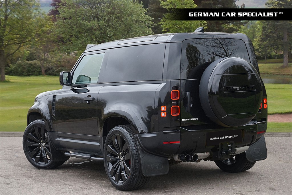 Used Land Rover Defender 2021 for sale - 78061574: Photo 2