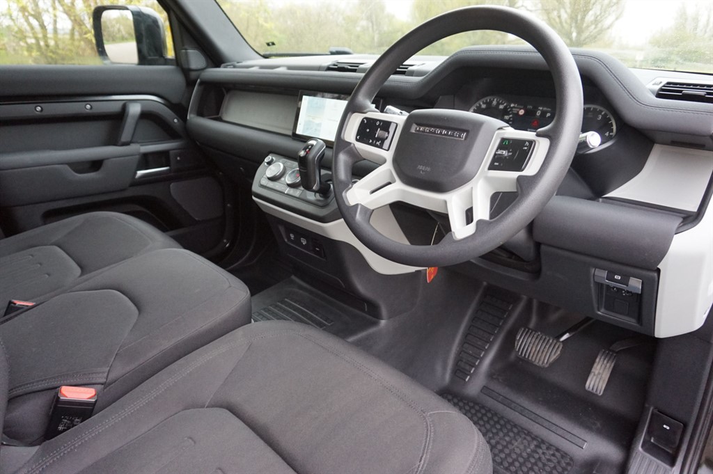 Used Land Rover Defender 2021 for sale - 78061574: Photo 24