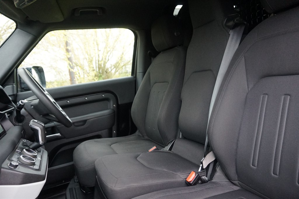 Used Land Rover Defender 2021 for sale - 78061574: Photo 7