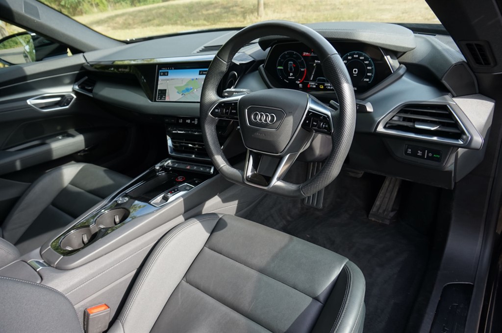 Used Audi e-tron GT 2023 for sale - 76435033: Photo 15