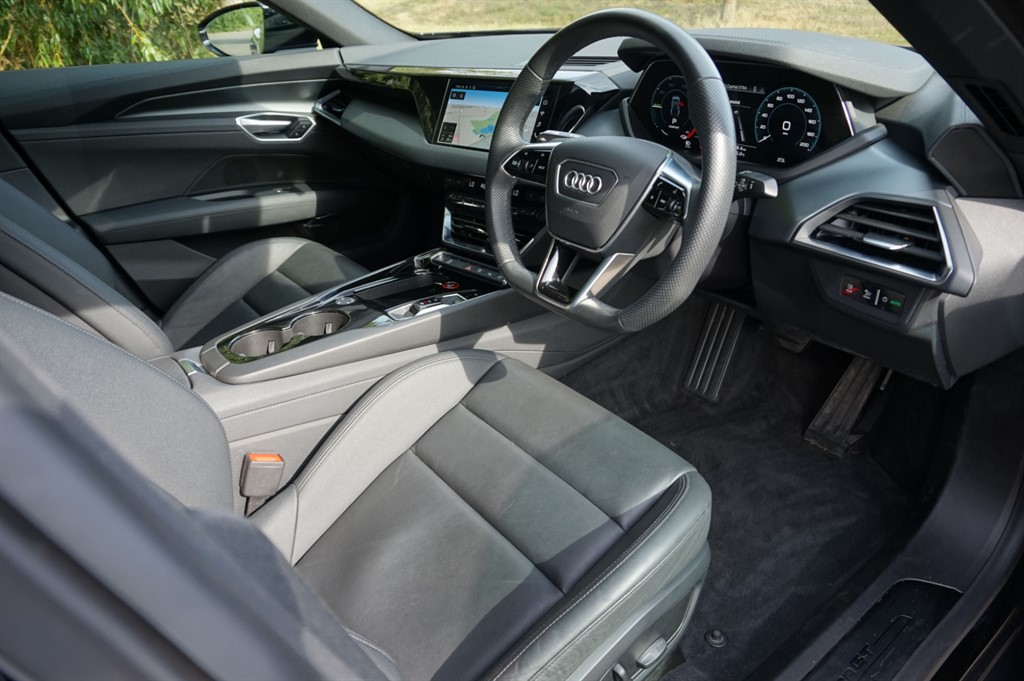 Used Audi e-tron GT 2023 for sale - 76435033: Photo 7