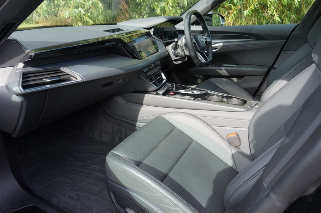 Used Audi e-tron GT 2023 for sale - 76435033: Photo 8