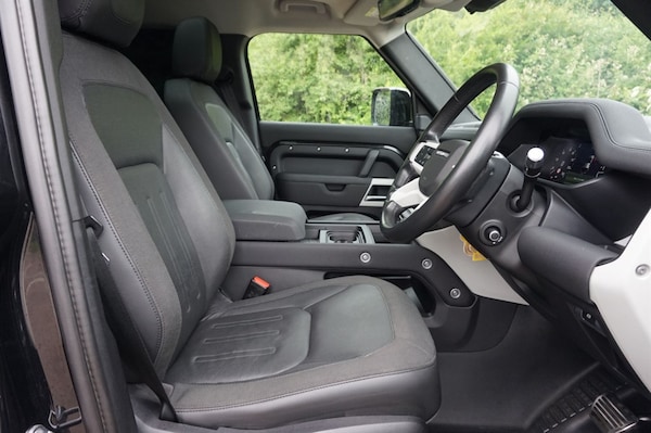 Used Land Rover Defender 2021 for sale - 75569947: Photo 14
