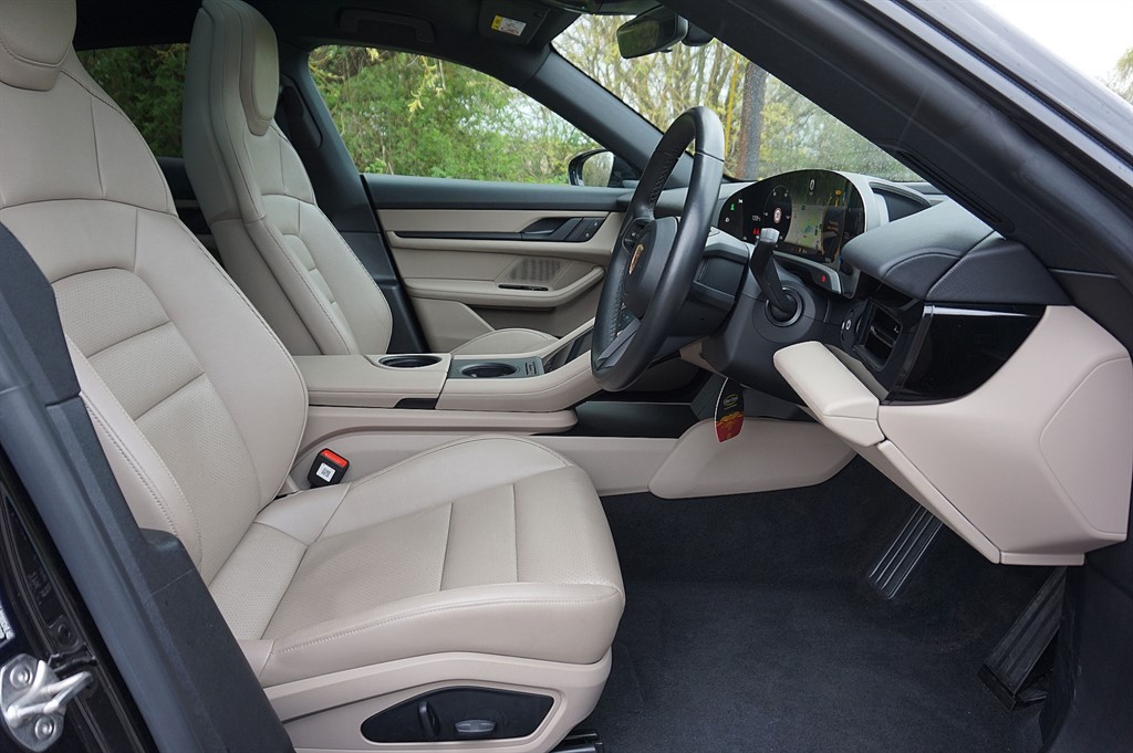 Used Porsche Taycan 2022 for sale - 78063706: Photo 15