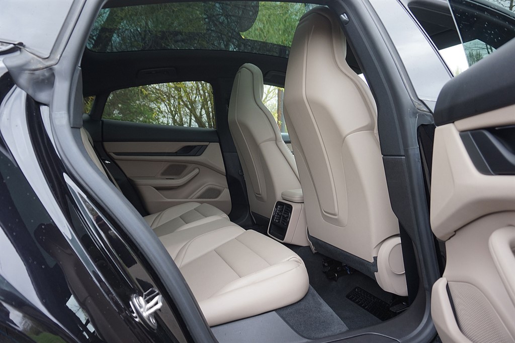 Used Porsche Taycan 2022 for sale - 78063706: Photo 17